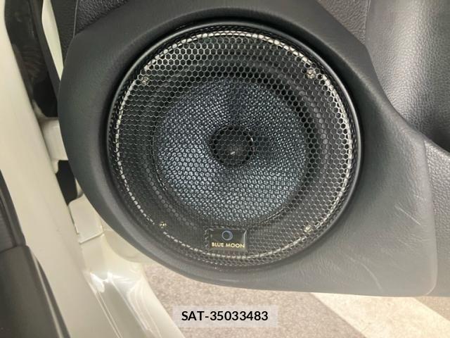 Subaru WRX STI 2017-10 8686973-6