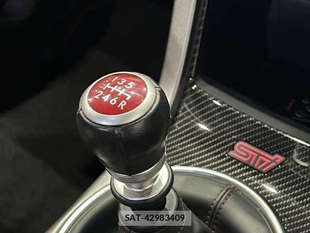 Subaru WRX STI 2017-04 8686974-8