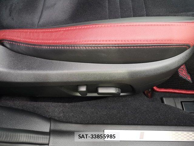 Subaru WRX STI 2018-03 8782719-20
