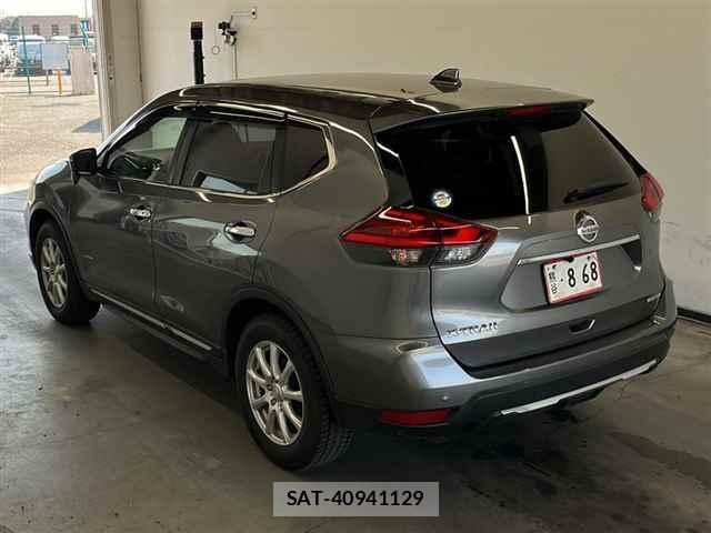 Nissan X-TRAIL 2018-01 1076927-1