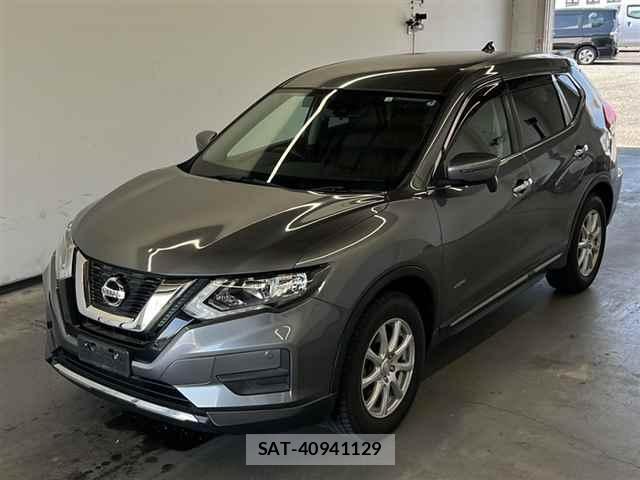 Nissan X-TRAIL 2018-01 1076927-2