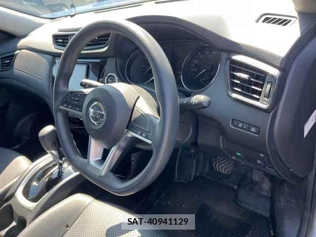 Nissan X-TRAIL 2018-01 1076927-5