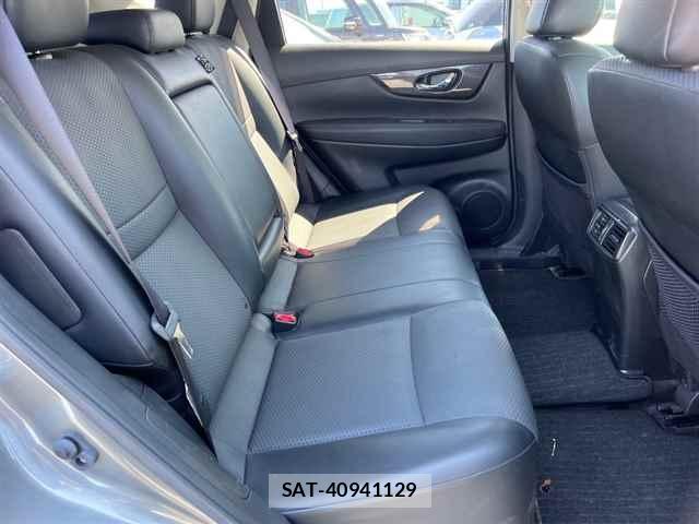 Nissan X-TRAIL 2018-01 1076927-8