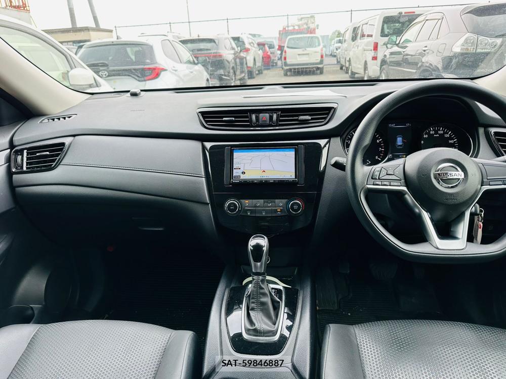 Nissan X-TRAIL 2020 6124008-10