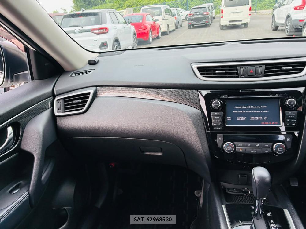 Nissan X-TRAIL 2015-08 7343636-16