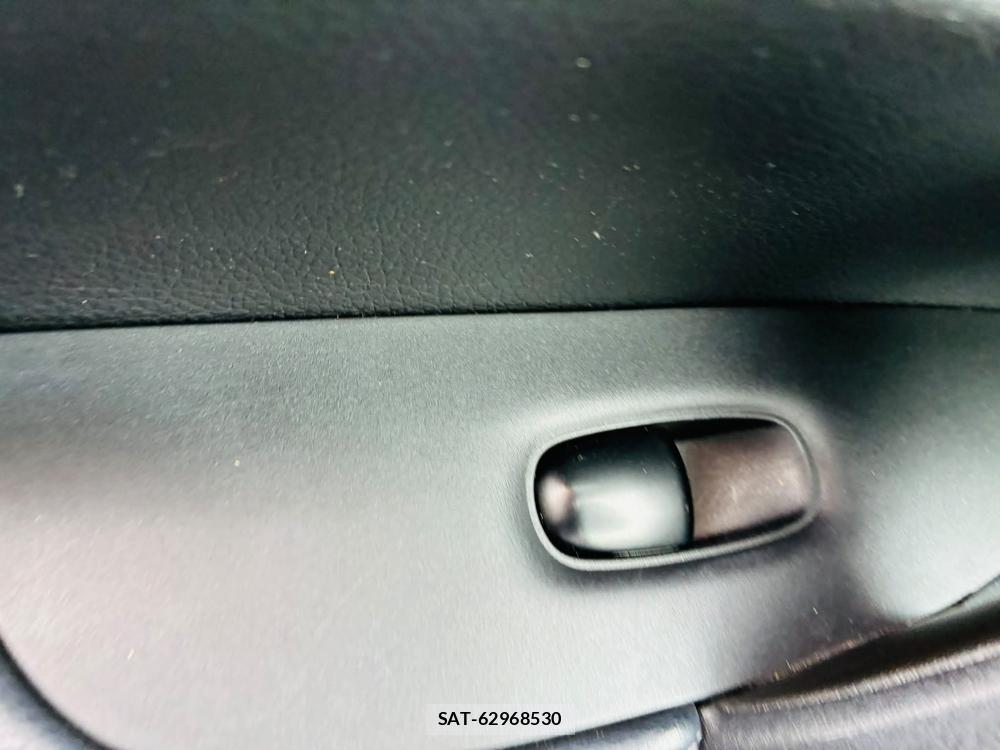 Nissan X-TRAIL 2015-08 7343636-23