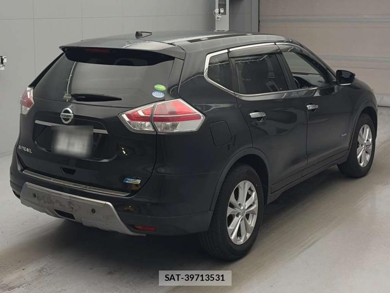 Nissan X-TRAIL 2016-02 7610985-1