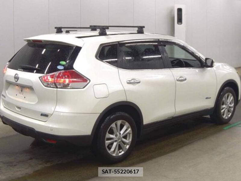 Nissan X-TRAIL 2015-06 7404711-1