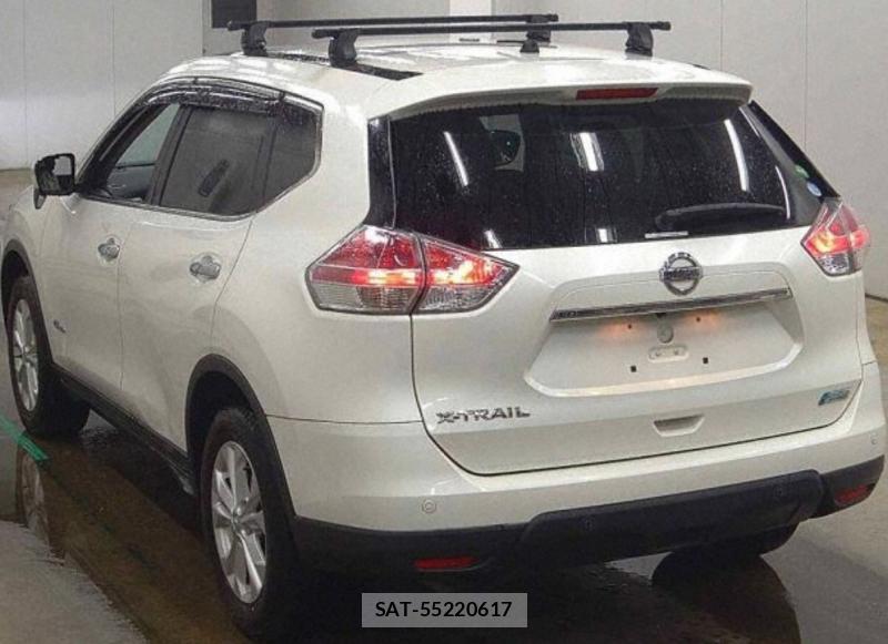 Nissan X-TRAIL 2015-06 7404711-2