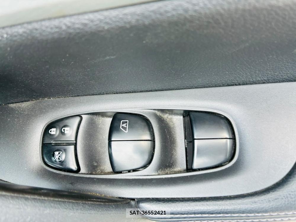 Nissan X-TRAIL 2015-09 8029559-20