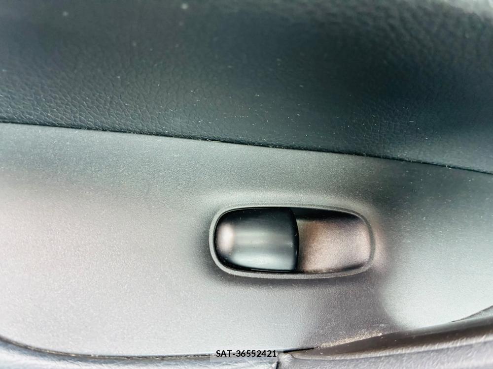 Nissan X-TRAIL 2015-09 8029559-22