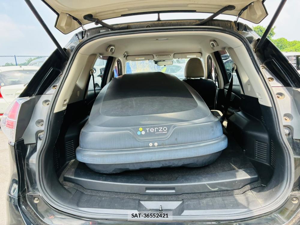 Nissan X-TRAIL 2015-09 8029559-24