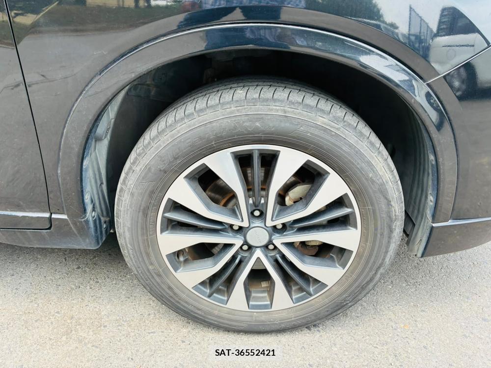 Nissan X-TRAIL 2015-09 8029559-27