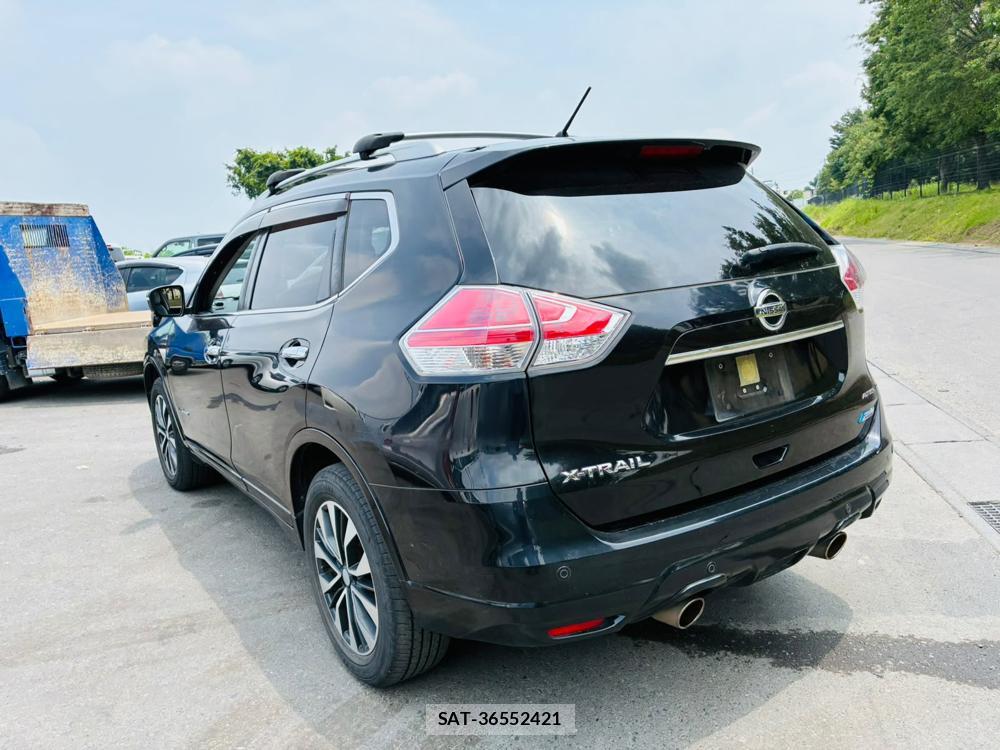 Nissan X-TRAIL 2015-09 8029559-2