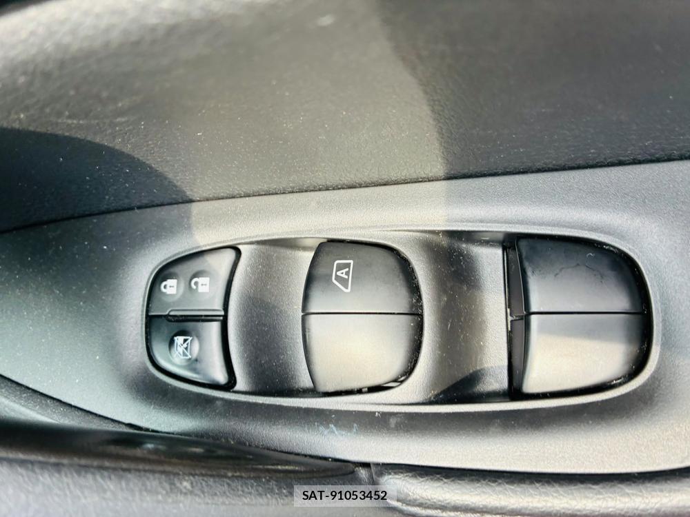 Nissan X-TRAIL 2015-06 7974302-20