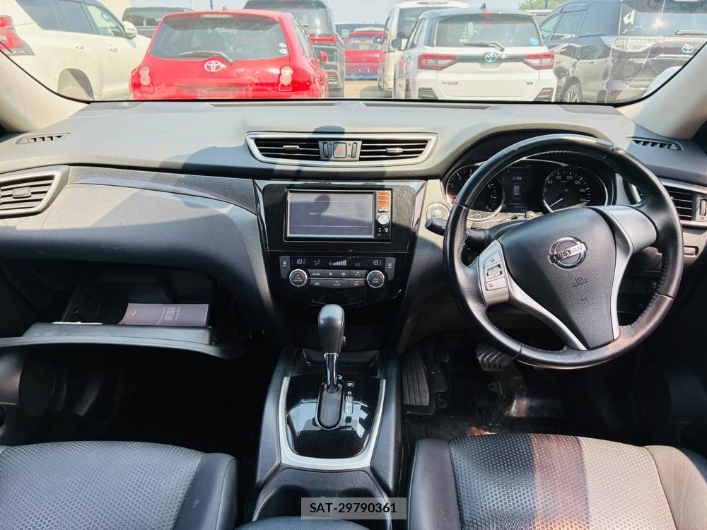 Nissan X-TRAIL 2015-06 7919343-12