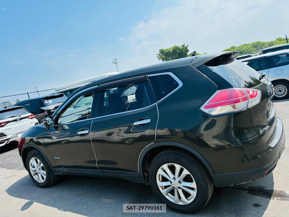 Nissan X-TRAIL 2015-06 7919343-1