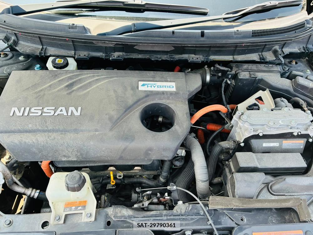 Nissan X-TRAIL 2015-06 7919343-31