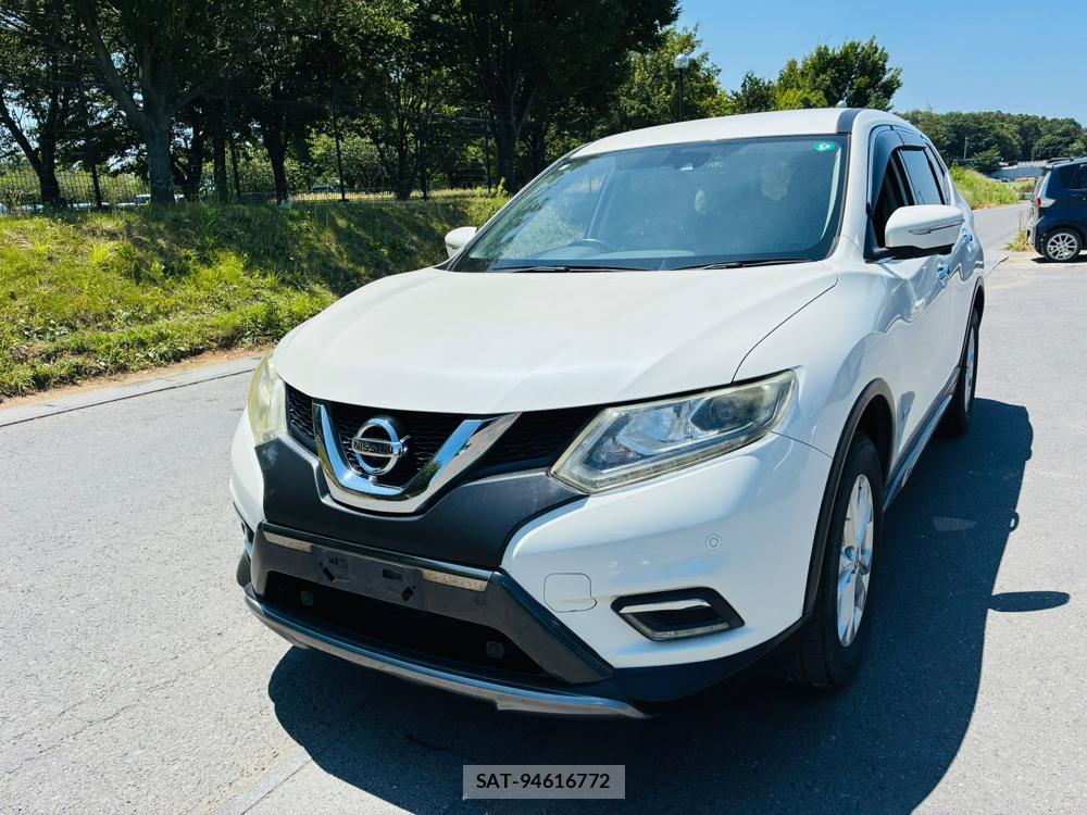 Nissan X-TRAIL 2015-07 8111258-0