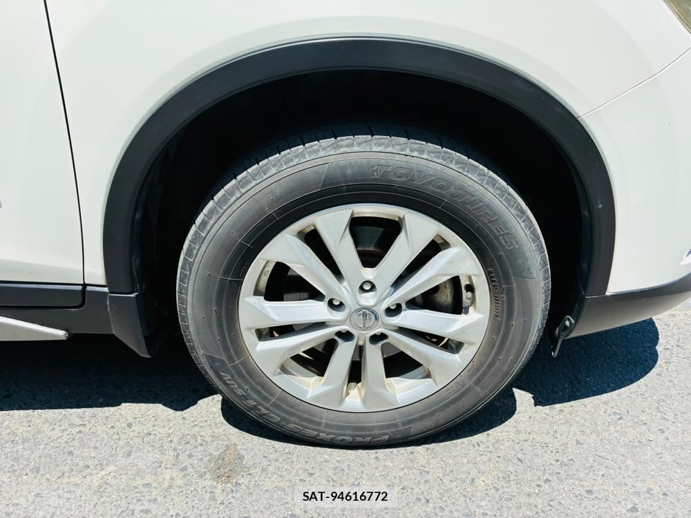 Nissan X-TRAIL 2015-07 8111258-27