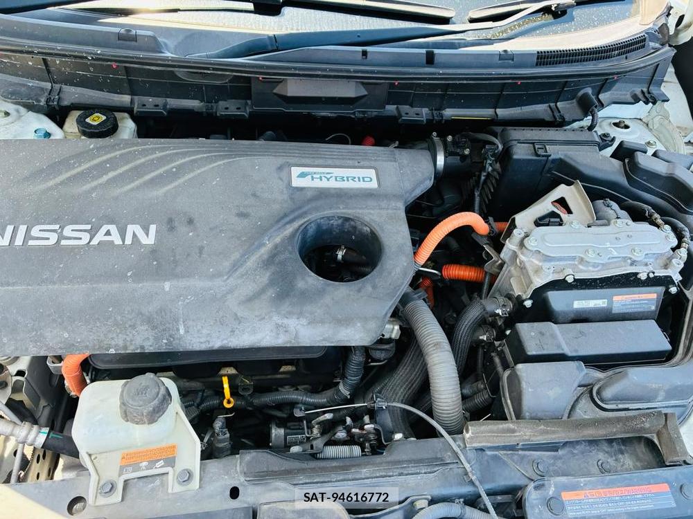 Nissan X-TRAIL 2015-07 8111258-37