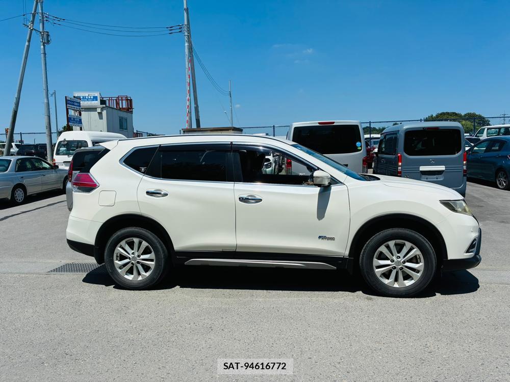 Nissan X-TRAIL 2015-07 8111258-5