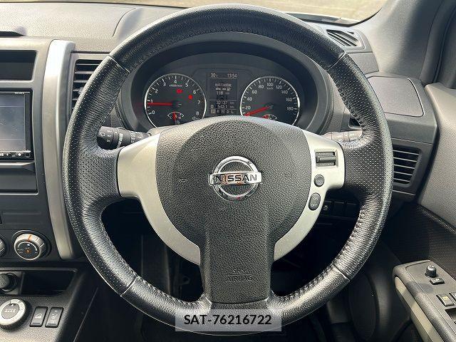 Nissan X-TRAIL 2013-11 8318263-13
