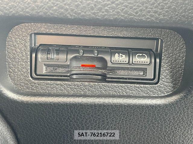 Nissan X-TRAIL 2013-11 8318263-15