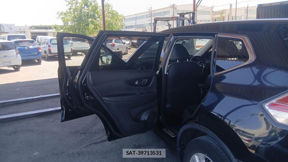 Nissan X-TRAIL 2016-02 7610985-9