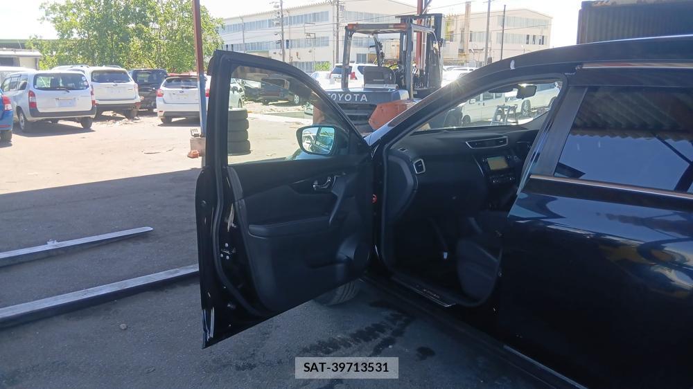 Nissan X-TRAIL 2016-02 7610985-10