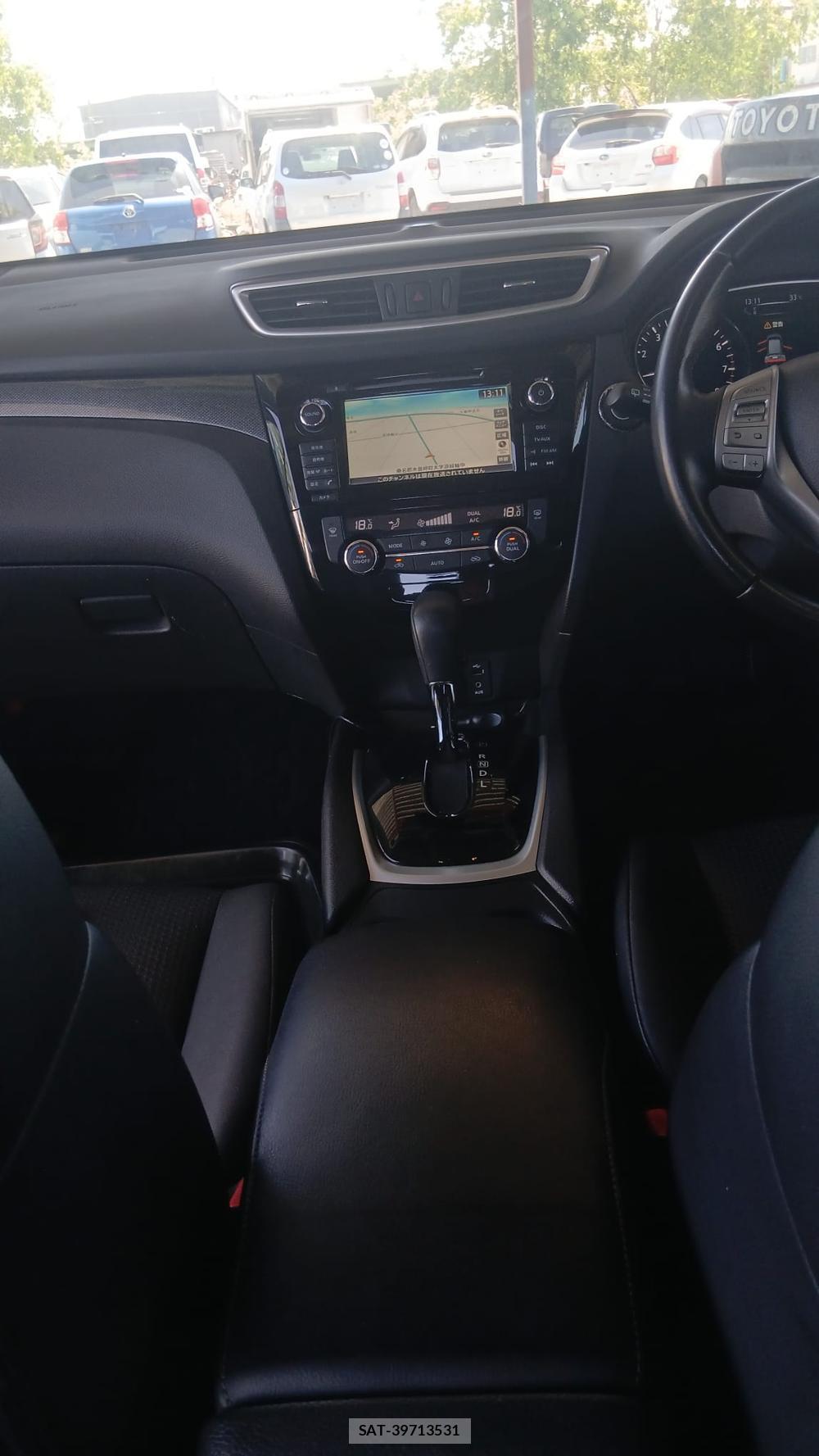 Nissan X-TRAIL 2016-02 7610985-14