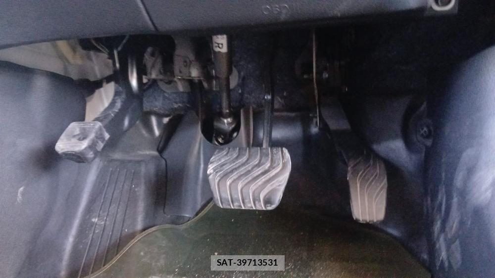 Nissan X-TRAIL 2016-02 7610985-16