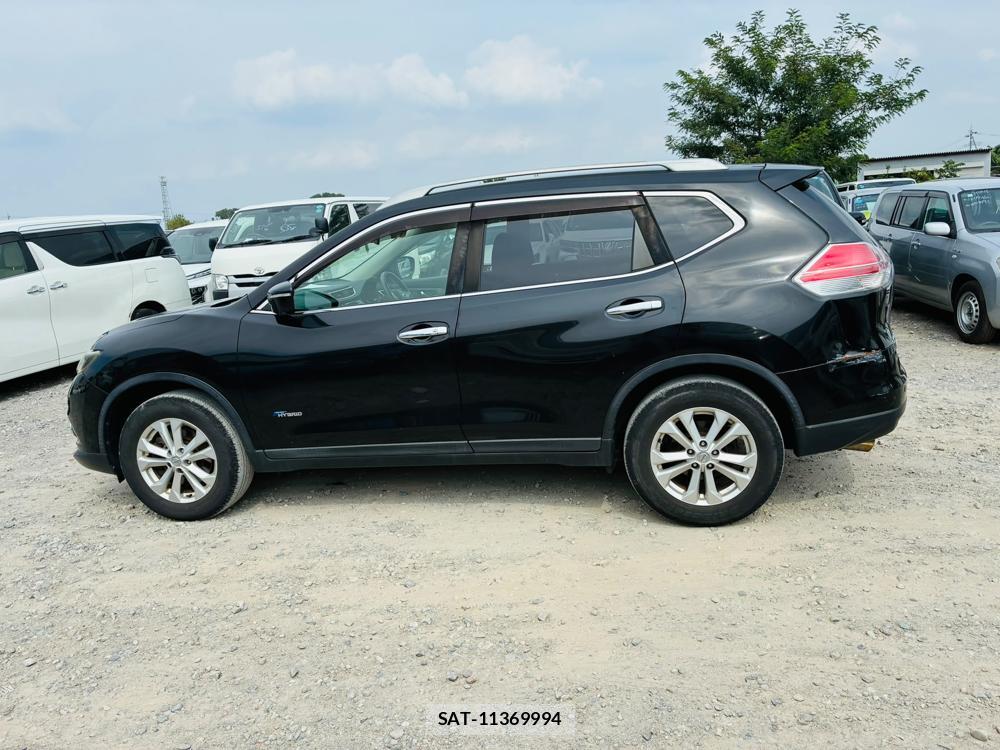 Nissan X-TRAIL 2015-08 8300321-1
