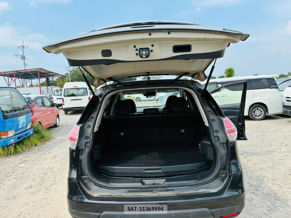 Nissan X-TRAIL 2015-08 8300321-25