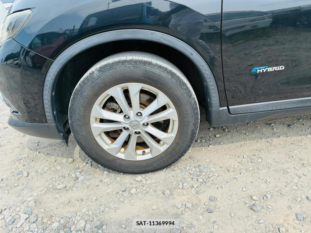 Nissan X-TRAIL 2015-08 8300321-28