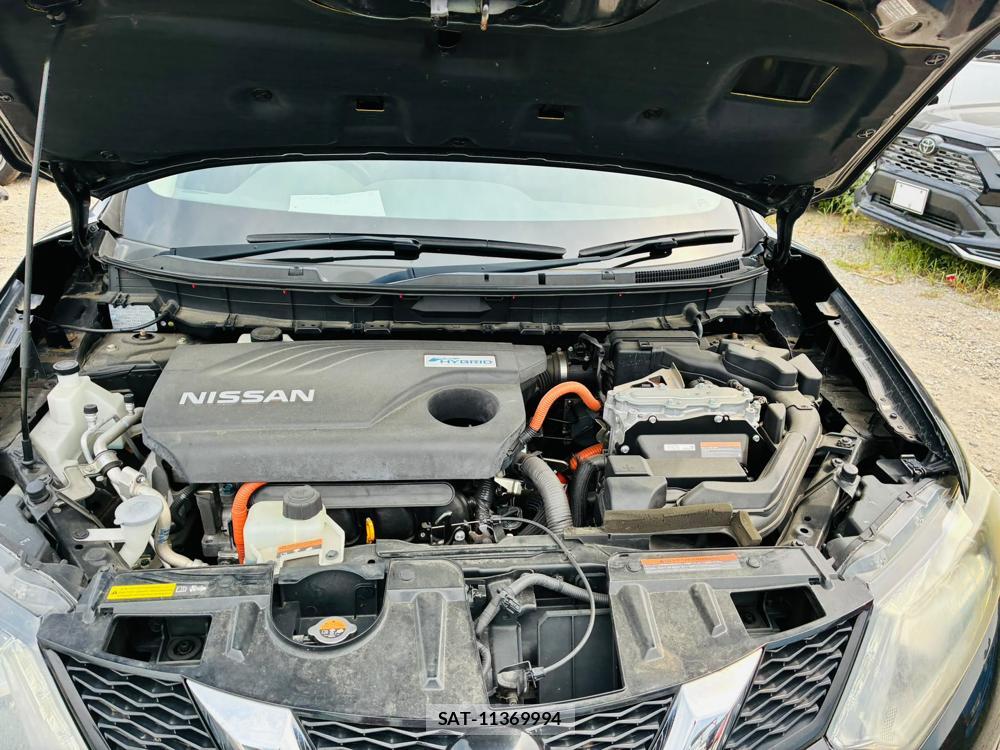 Nissan X-TRAIL 2015-08 8300321-32