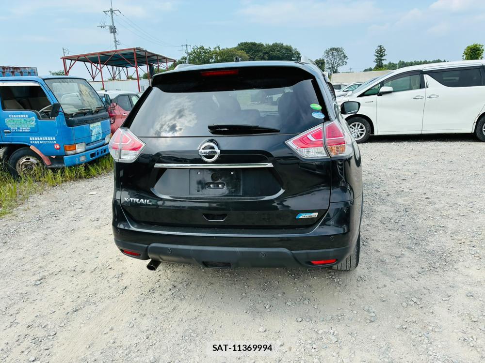 Nissan X-TRAIL 2015-08 8300321-3