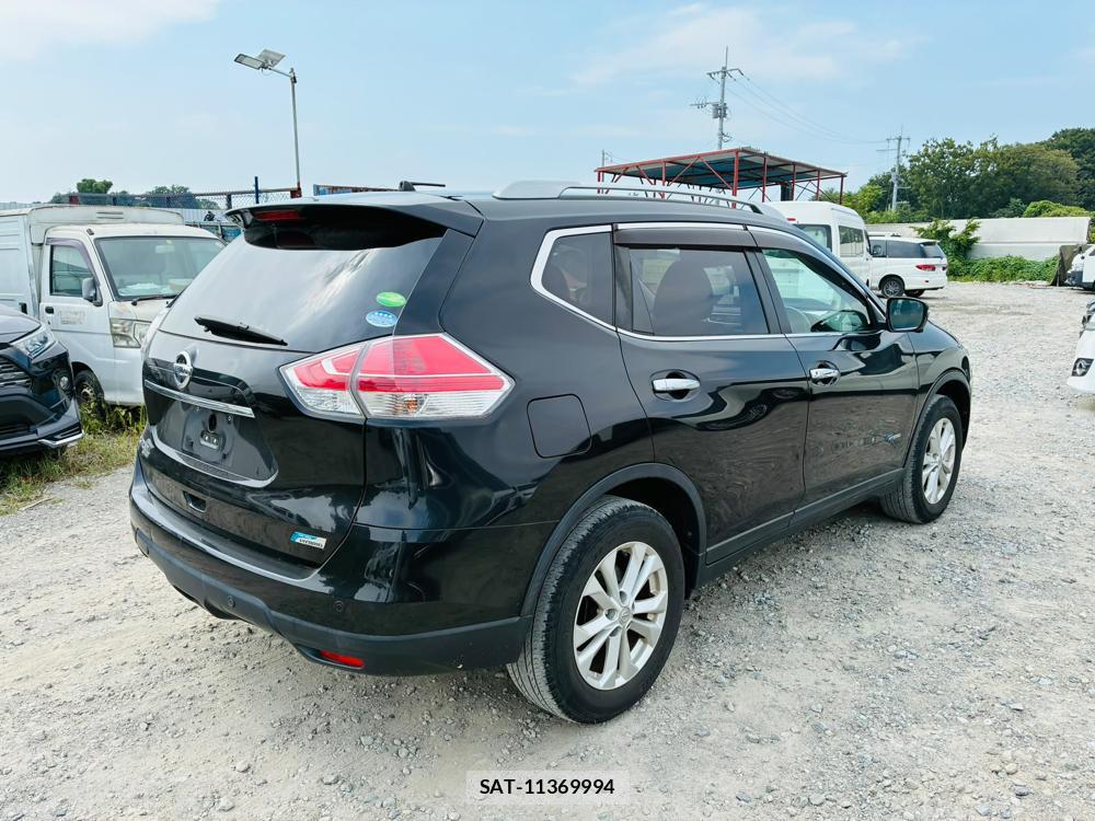 Nissan X-TRAIL 2015-08 8300321-4