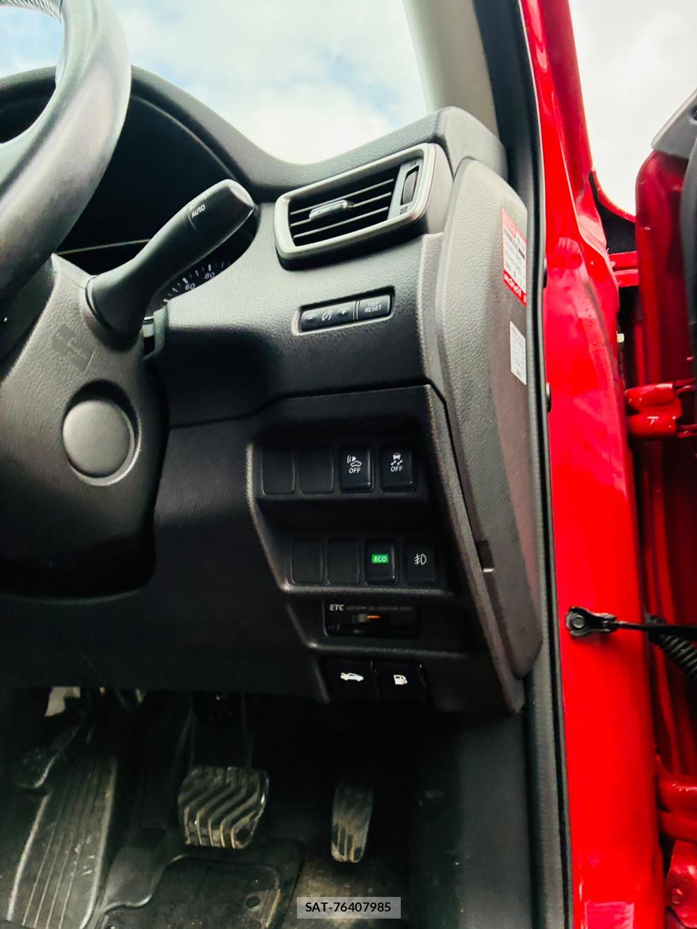 Nissan X-TRAIL 2015-09 8558053-16