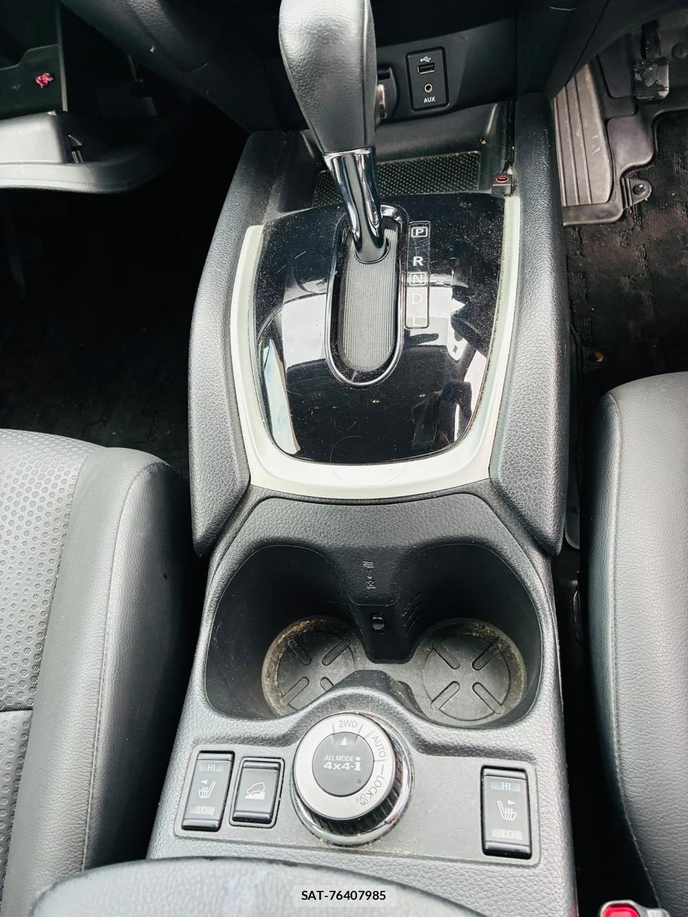 Nissan X-TRAIL 2015-09 8558053-21