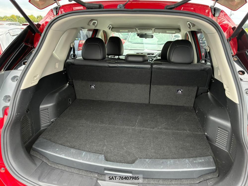 Nissan X-TRAIL 2015-09 8558053-26