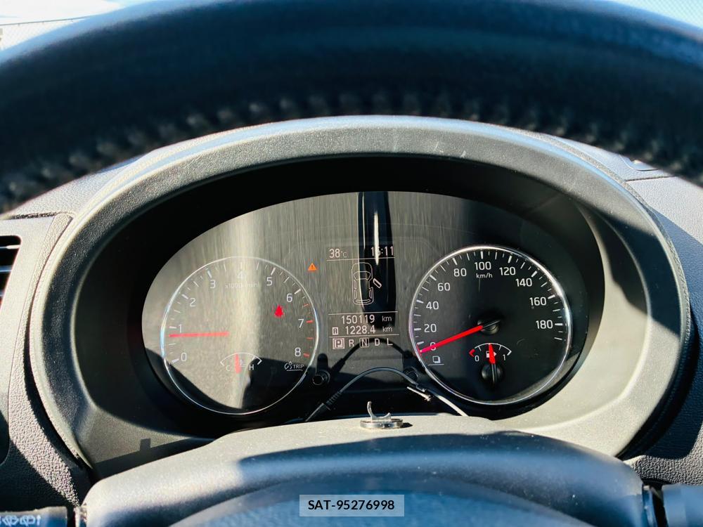 Nissan X-TRAIL 2013-07 8858418-15