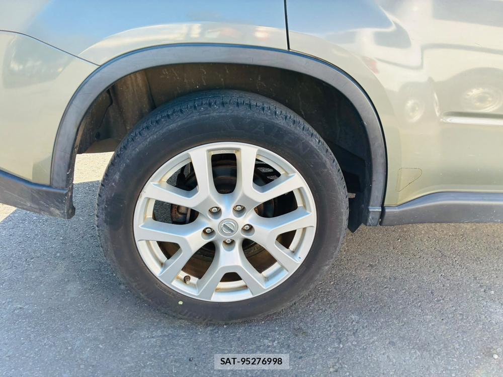 Nissan X-TRAIL 2013-07 8858418-27