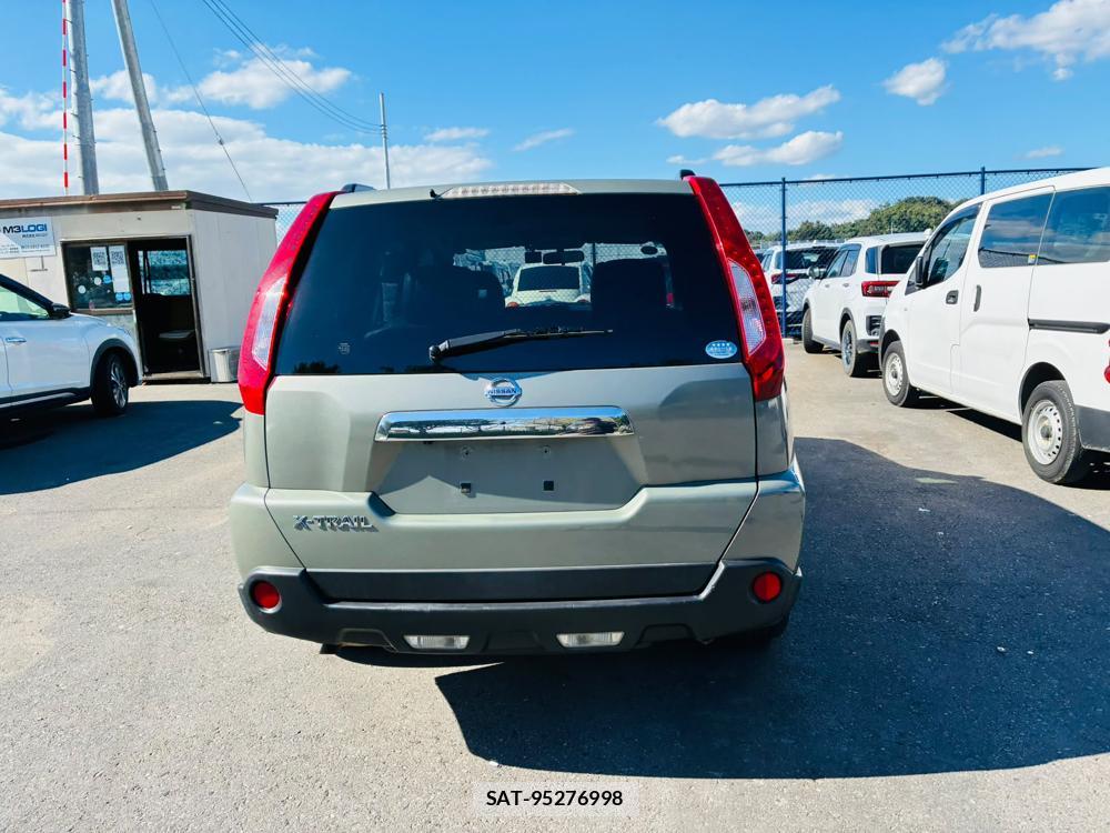 Nissan X-TRAIL 2013-07 8858418-3