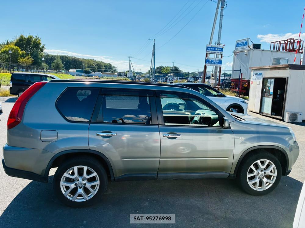 Nissan X-TRAIL 2013-07 8858418-5
