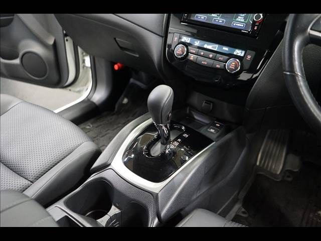 Nissan X-TRAIL 2019-07 486043-11