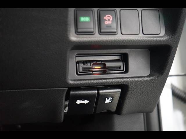 Nissan X-TRAIL 2019-07 486043-6