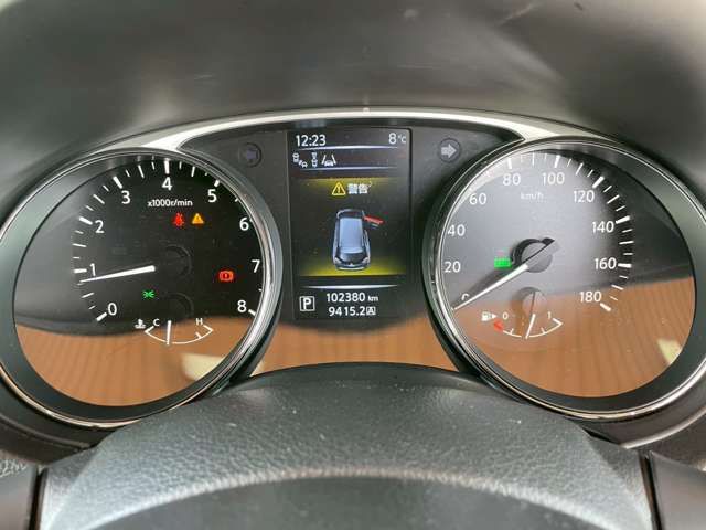 Nissan X-TRAIL 2016-06 3688696-13