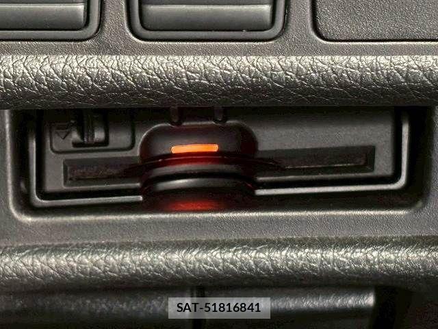 Nissan X-TRAIL 2018-07 4759649-6