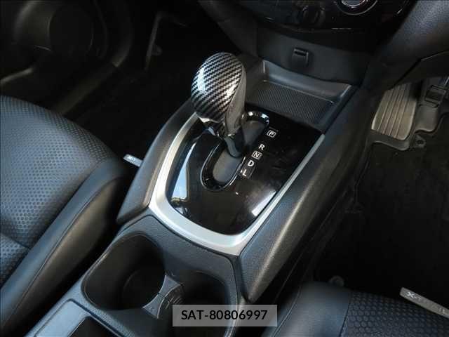 Nissan X-TRAIL 2017-07 4996204-11